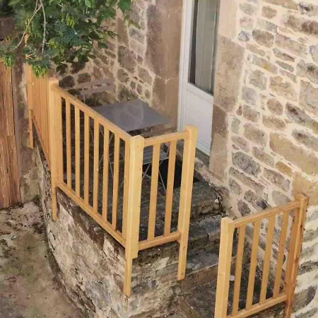 Nyaraló Le Caladou Saint-Georges-de-Luzençon